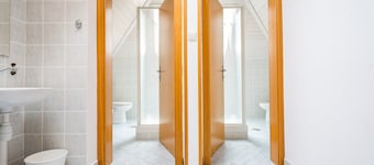 Dawn private room with shared bathroom
