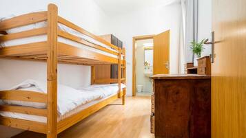 1 Schlafzimmer, Schreibtisch, Internetzugang, Bettwäsche