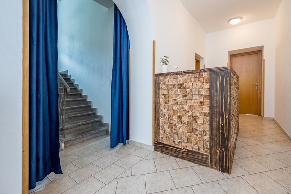 Interior - Forest Trail Private Room with shared bathroom (Log pod Mangartom)