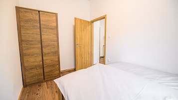 1 bedroom, internet, bed sheets