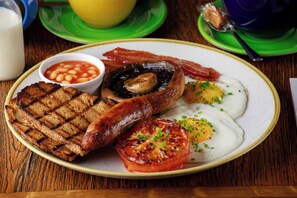 Daily full breakfast (GBP 15.95 per person)