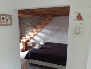 WiFi, bed sheets - Istrian Cosy Studio Apartment (Portoroz)
