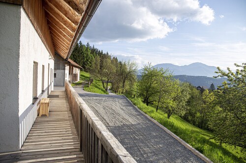 Villa Richerberg with Sauna & Hot Tub & Beautiful Views