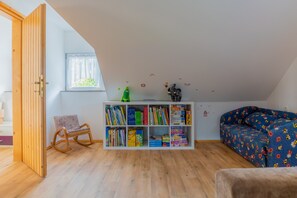 Games room - Holiday Home Lanita with Amazing Views (Podbočje)