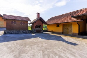Terrace/patio - Holiday Home Lanita with Amazing Views (Podbočje)