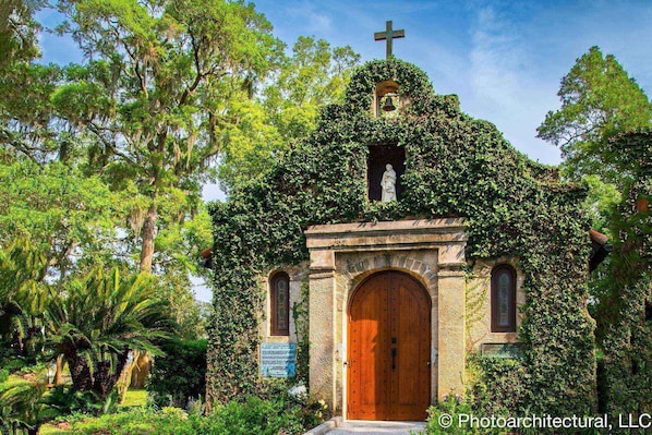 Exterior - Pillars' Castle (St. Augustine)