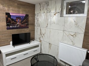 Interior - One Bedroom Apartment (Zirovnica)