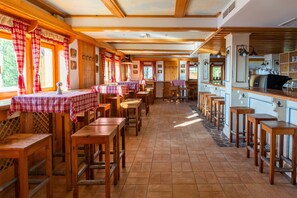 Dining - Krvavec Double or Twin room 6 (Cerklje na Gorenjskem)