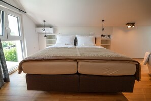 3 chambres, fer et planche à repasser, accès à Internet, literie fournie