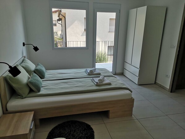 1 bedroom, iron/ironing board, Internet, bed sheets