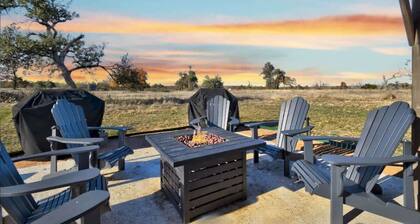 Bonny Bluebonnets Cottage w/Stunning Hill Country