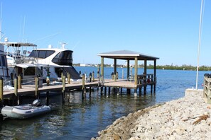 Marina - Sunset Point Marina - Dolphin (Manasota Key)