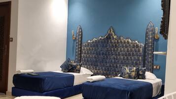 Family Quadruple Room, Multiple Beds | Free WiFi, bed sheets