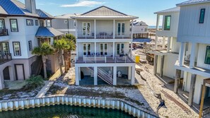 Exterior - GREAT RATES at Casa Blanca-Waterfront home in Sailmaker Cove-Navarre Beach (Navarre Beach)