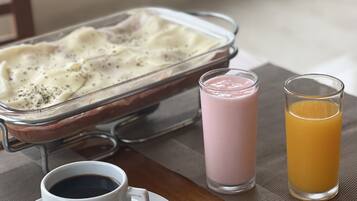 Café da manhã com buffet grátis todos os dias