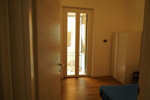 Apartamento | 1 dormitorio, escritorio, tabla de planchar con plancha y wifi gratis
