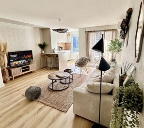 Smart TV, books
