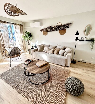 Balcony ★ Free Parking ★ AC ★ Pool | Modern 1 Bdr