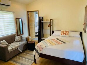 1 chambre, bureau, fer et planche à repasser, accès au Wi-Fi (inclus)