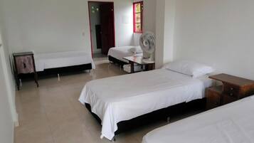 Quarto família | Wi-Fi de cortesia, roupa de cama