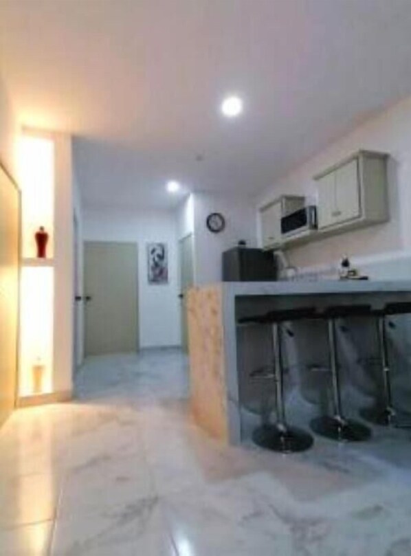 Fridge, microwave, coffee/tea maker, blender - Hermoso Departamento Vacacional A 5 min DEL Malecon (Mazatlan)