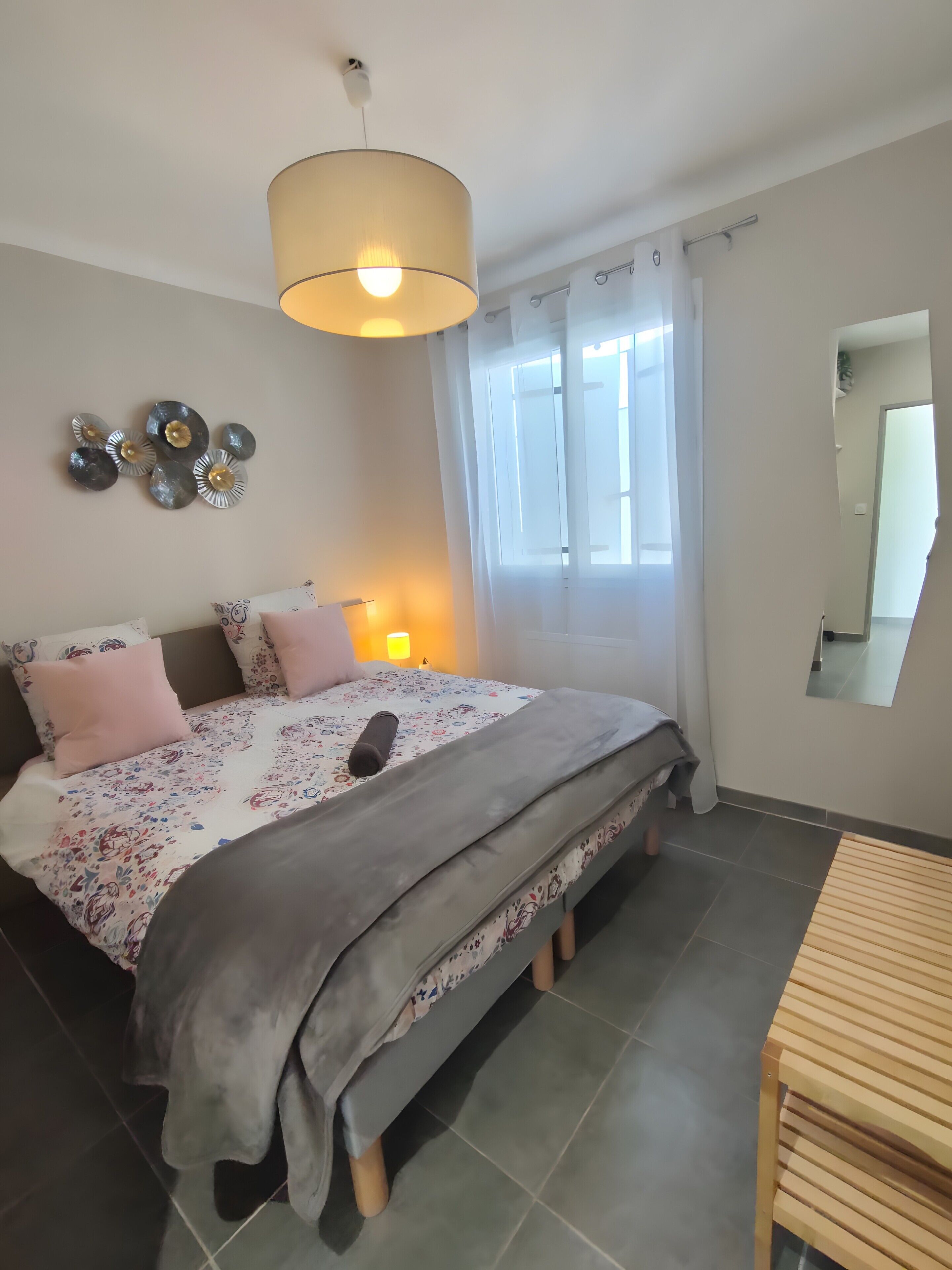 2 chambres, accès au Wi-Fi (inclus), literie fournie