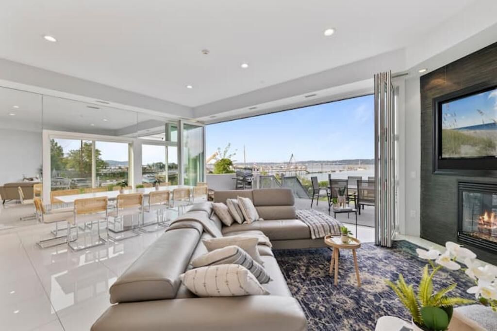 Smart TV, table football