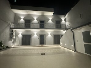 Façana frontal de l'allotjament