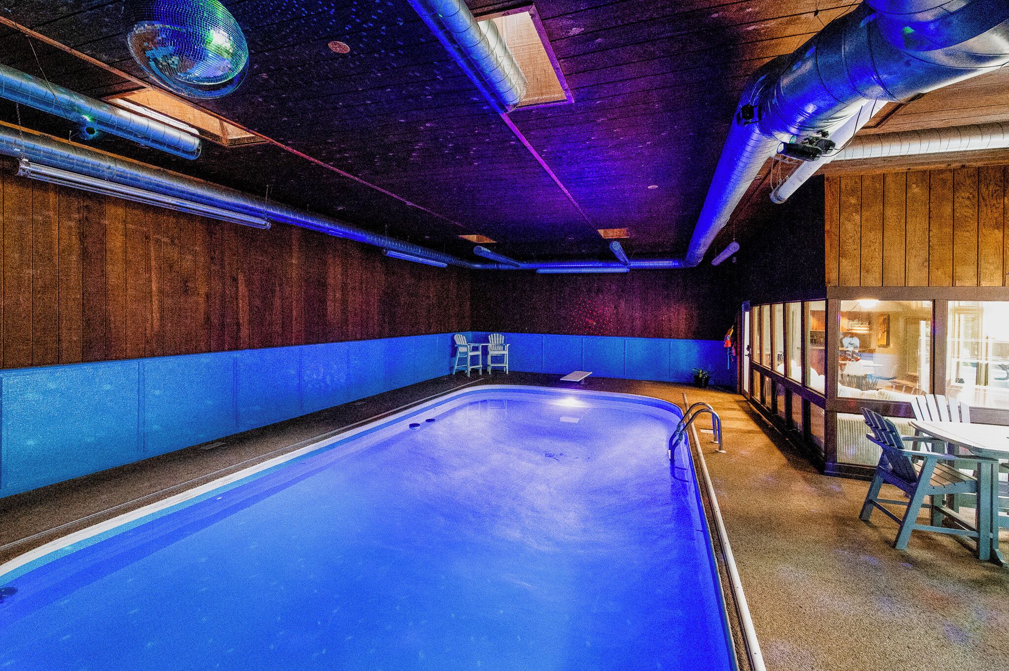 屋内プール、温水プール