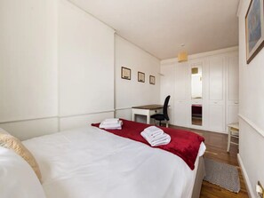 2 camere, ferro/asse da stiro, Wi-Fi gratuito, lenzuola