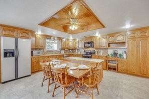 Fridge, microwave, oven, dishwasher - Stunning Calhan Home w/ Indoor Pool! (Calhan)