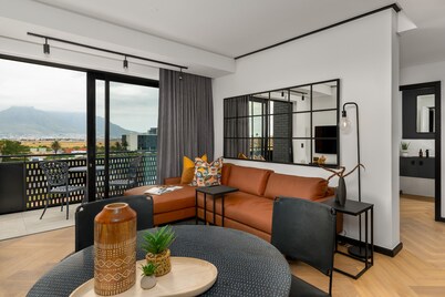 Comfort and Style With Stunning Table Mountain View