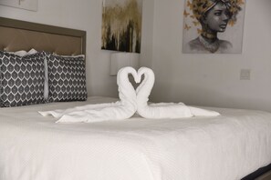 3 bedrooms, desk, iron/ironing board, travel cot - Family Friendly Getaway ,Private Pool, Game Room, Fast Wi-Fi & Pet Friendly  (Kissimmee)