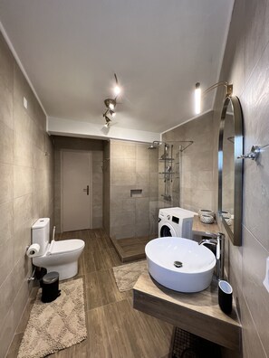 Familiehus, 3 soverom, utsikt mot bukt | Bad | Håndklær