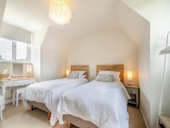 3 bedrooms, free WiFi, bed sheets