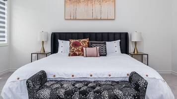 Deluxe Villa | 5 bedrooms, premium bedding, memory foam beds, desk