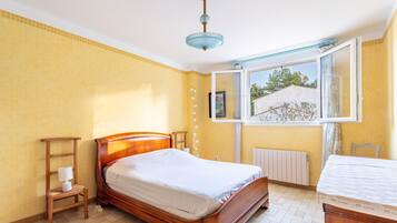 3 chambres, fer et planche Ă repasser, Wi-Fi gratuit