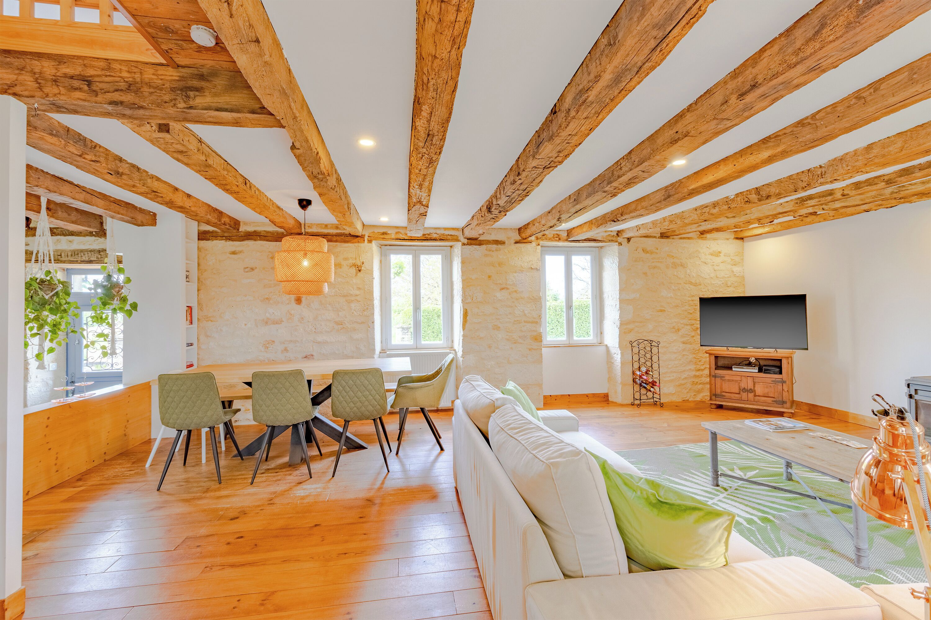 TV, fireplace, DVD player, table tennis