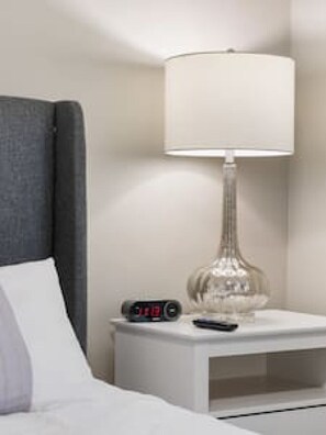 3 bedrooms, WiFi, bed sheets - Chic Retreat in Prime Location (Richland)