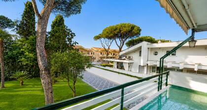 Elegant Spacious Villa in Serene Roman Oasis -- Family-Friendly