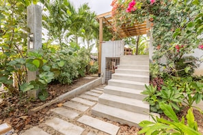 Property grounds - Lush Home-Esperanza-Salt Pool- close to Beach (Esperanza)