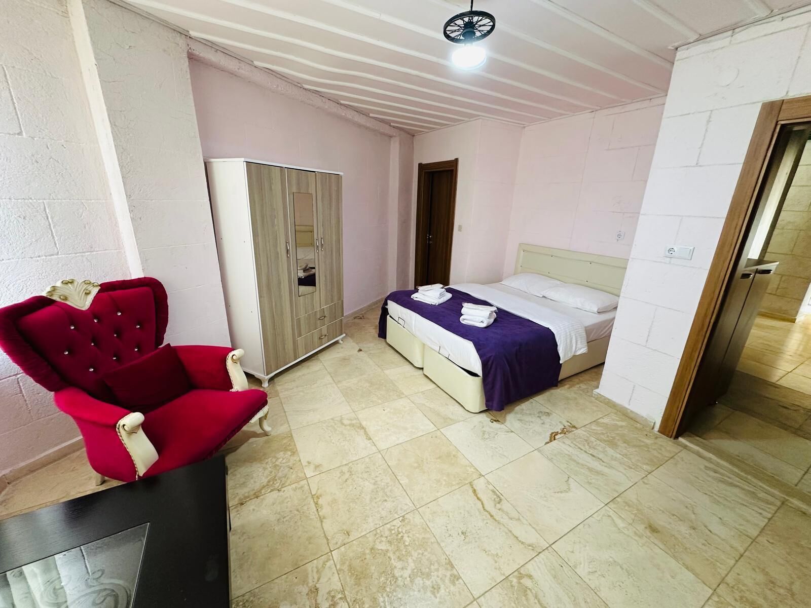 ロマンティック ルーム | 客室ごとに異なる装飾、客室ごとに異なるインテリア、デスク、ノートパソコン用作業スペース