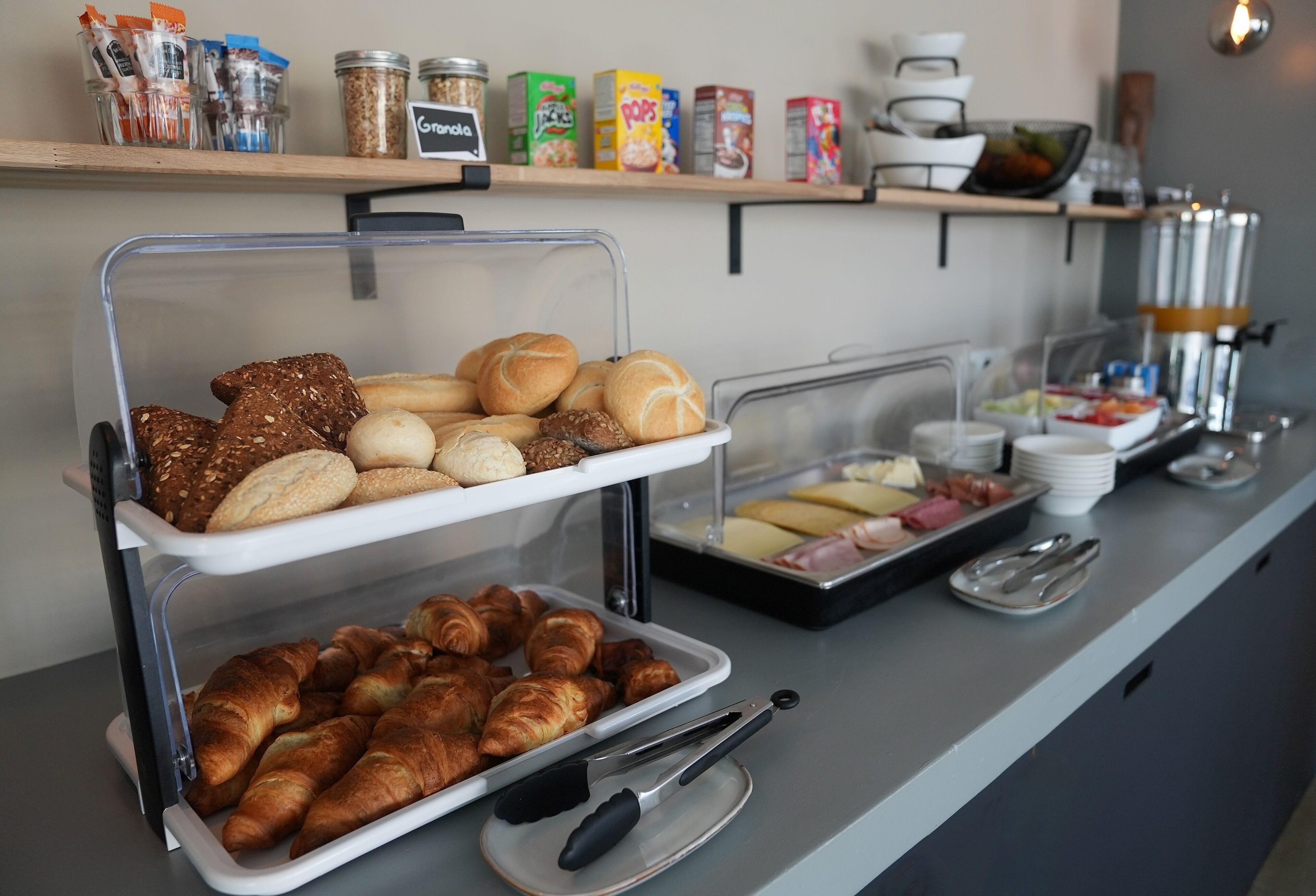 Frokostbuffé hver dag (mot et tillegg)