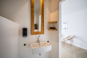 Comfort Room | Bathroom