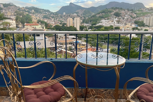 Panoramic double room with shared bathroom | Interior