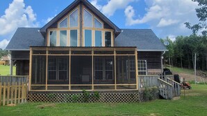 Exterior - Pickwick- Screened Patio ON Tennessee River 7th Nt FREE- Dogs Allowed

 (Morris Chapel)