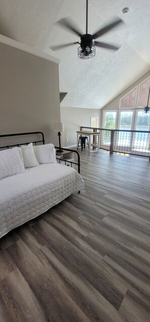 4 bedrooms, desk, iron/ironing board, travel cot