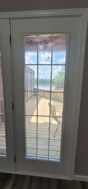 Interior - Pickwick- Screened Patio ON Tennessee River 7th Nt FREE- Dogs Allowed

 (Morris Chapel)