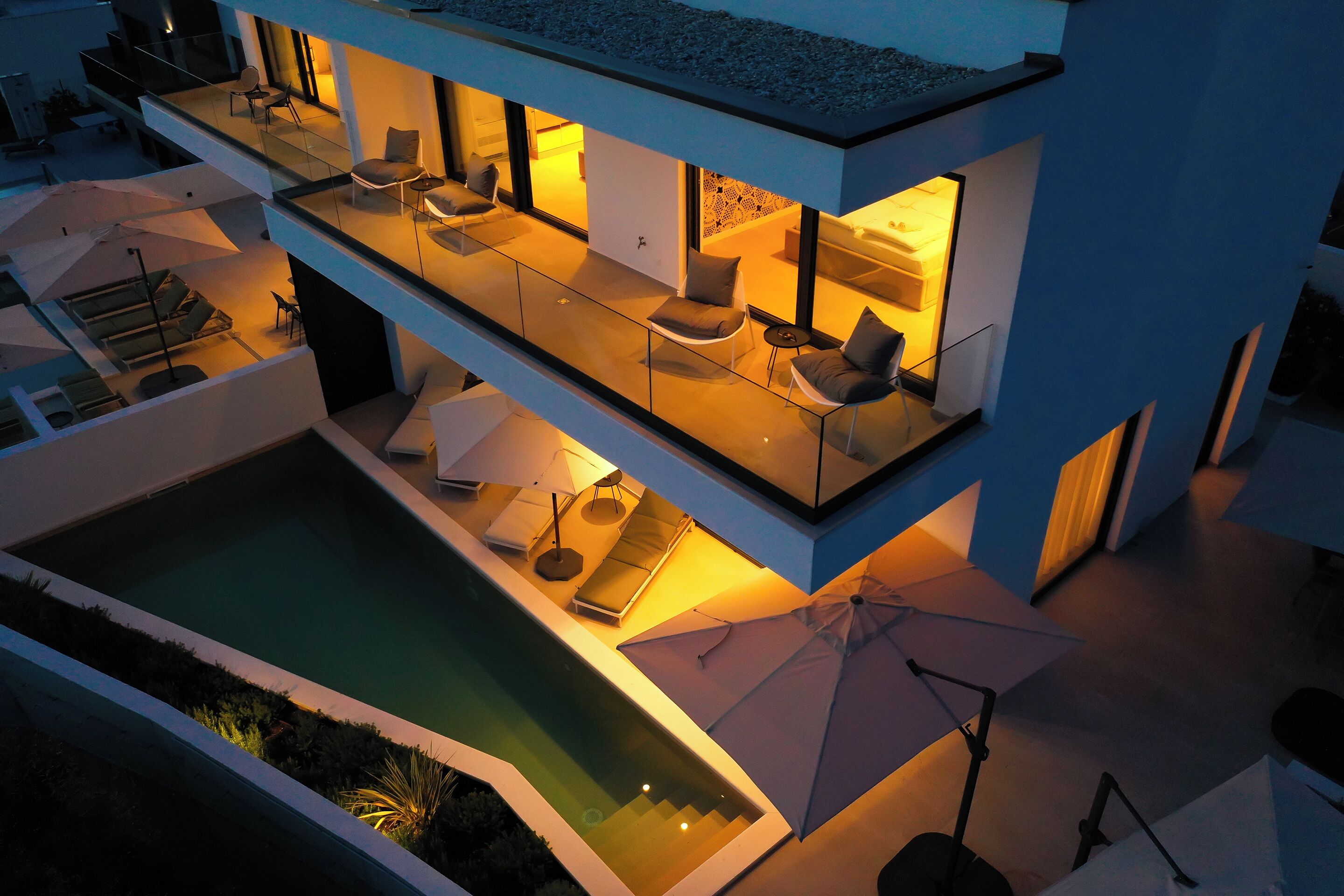 Outdoor pool, a heated pool