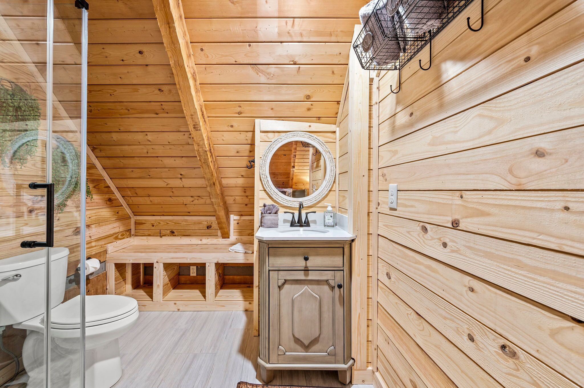 Kabin Klasik | Kamar mandi | Handuk, sabun, sampo, dan tisu toilet